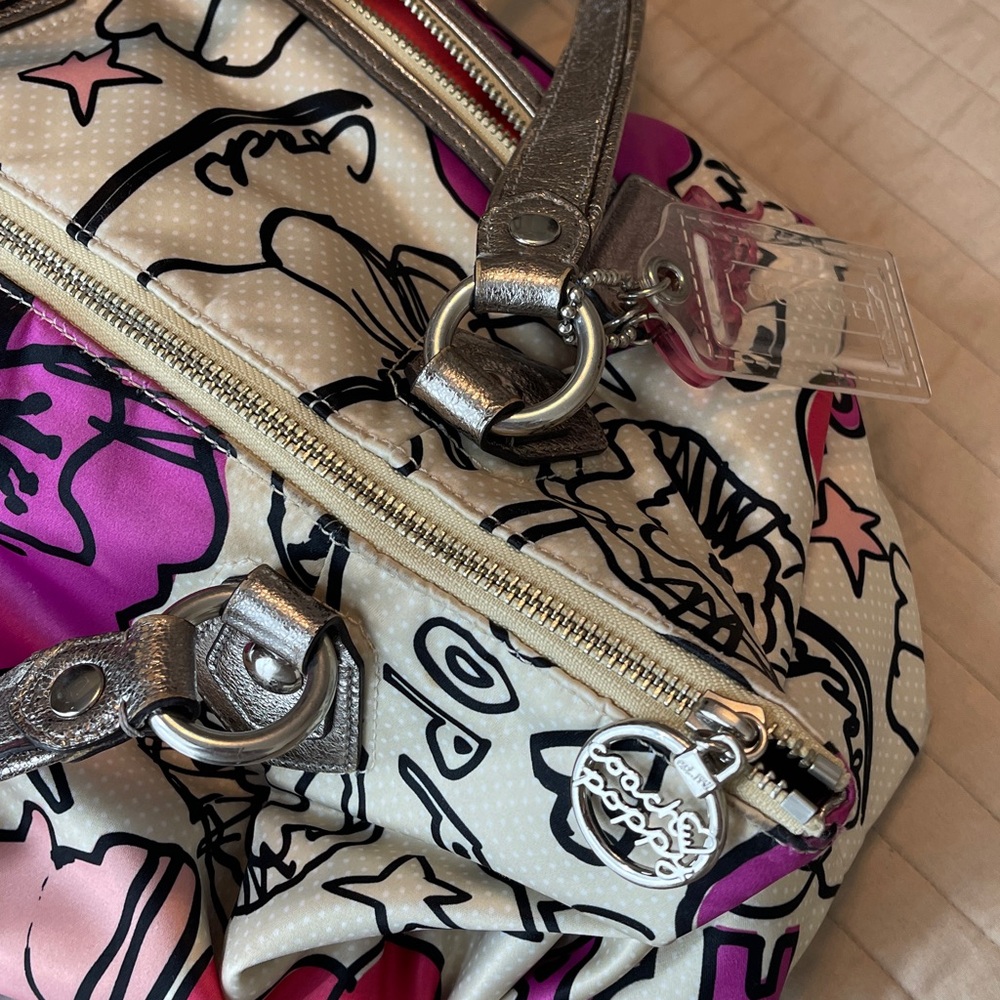Coach POPPY  Pink OFF WHITE Shoulder Bag Detail HANDLES ARE A LITTLE STAINED - Picture 16 of 16